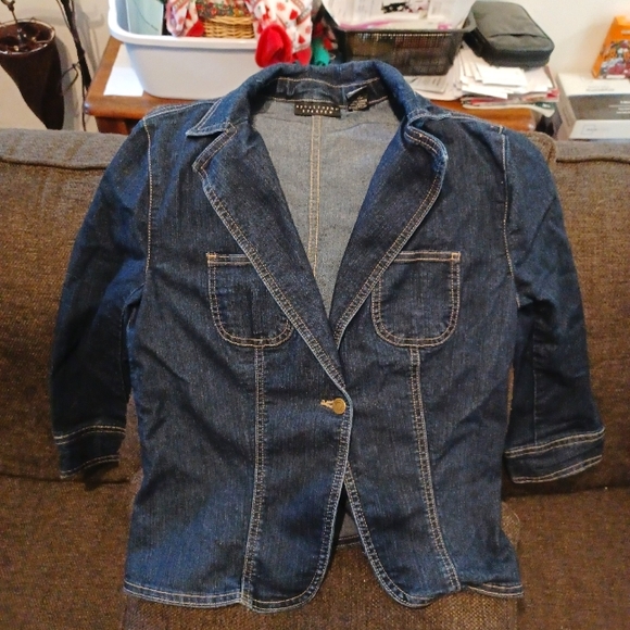 Apostrophe stretch blue jean jacket. Medium - Picture 1 of 3